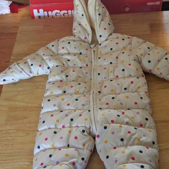 Old Navy polka dot baby snowsuit - 3-6 months - Picture 1 of 2